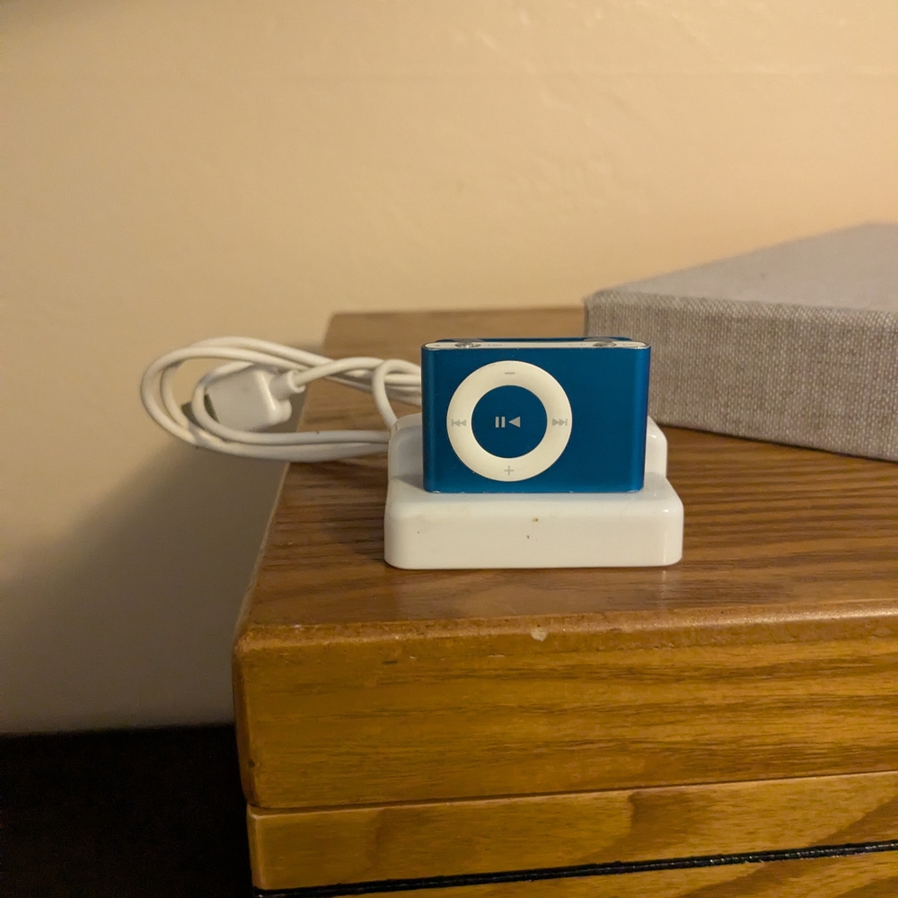 Apple Blue MP3 Player